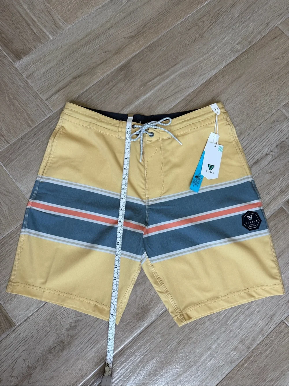 Vissla Retro inspired Men’s Free Lap Stripped Boardshorts NWT